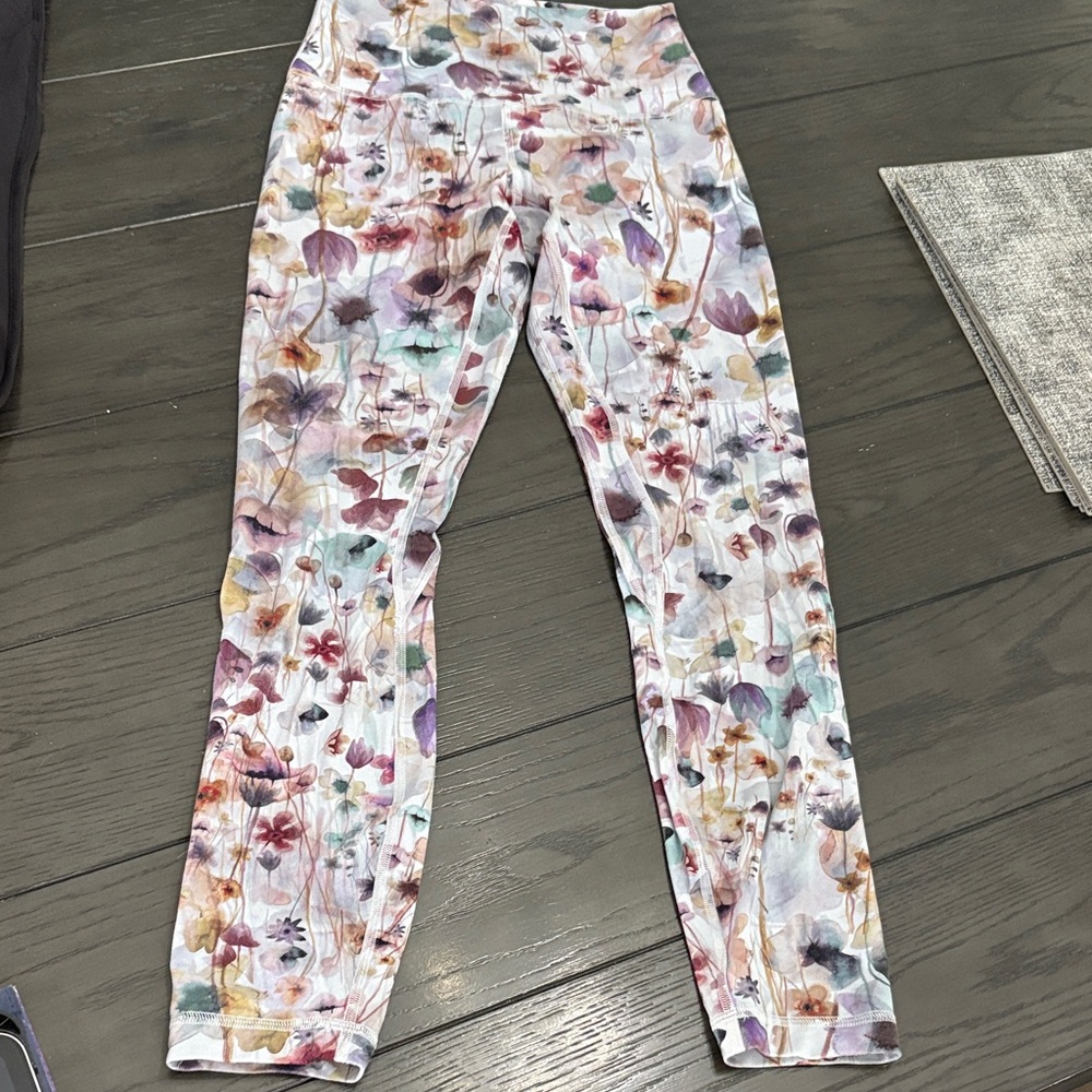 Floral Lululemon Leggings, women’s 4